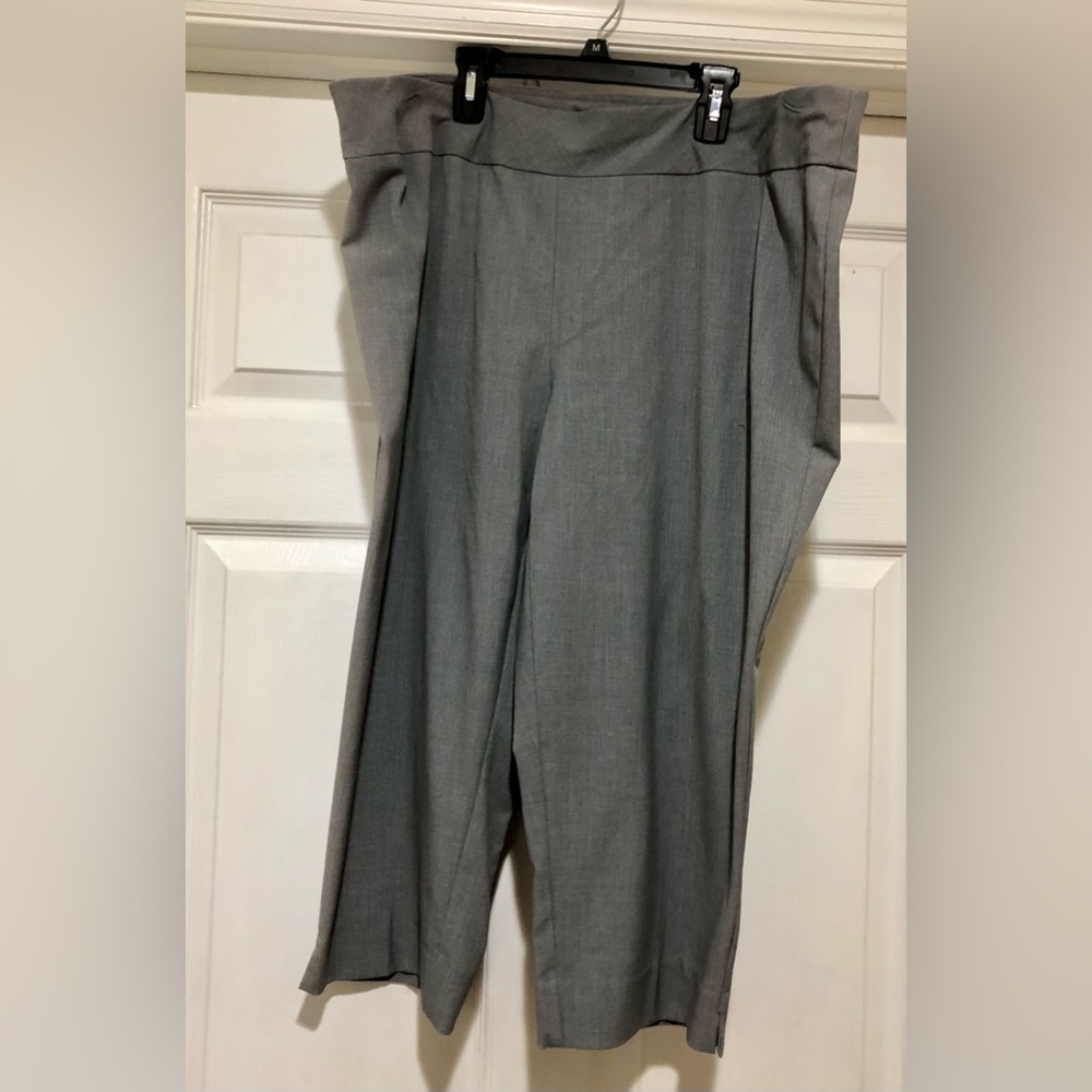 Croft & Barrow Gray Capri Pants! Sz 18w